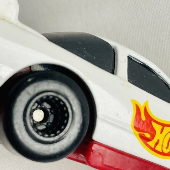 Hot Wheels Funny Car White and Red Dragster Diecast Vintage Toy Car - Picture 8 of 9